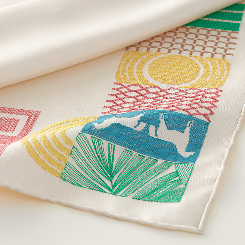 Liste au Bloc embroidered triangle scarf | Hermès Canada